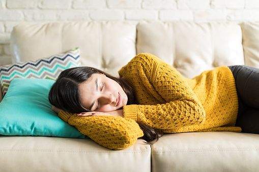 Việc chăm sóc giấc ngủ ngay từ bây giờ chính là một trong những cách giúp giảm căng thẳng