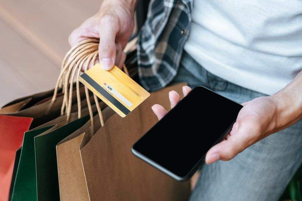 Các Ngành Dễ Bị Đào Thải Trong 10 Năm Tới 10 nhân viên bán lẻ