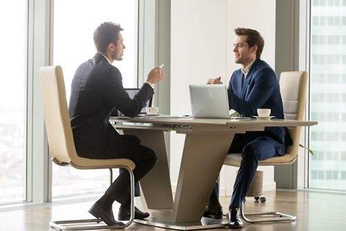 Cách “Cầu Cứu” Khéo Léo Khi Sếp Giao Quá Nhiều Việc 12 cach cau cuu kheo leo khi sep giao qua nhieu viec 65c84bfe2b340