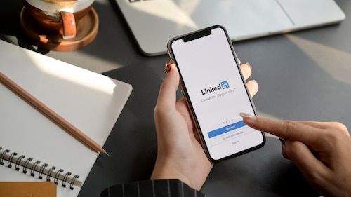 Cách Tiếp Cận Khách Hàng Doanh Nghiệp Tối Ưu 7 Sử dụng Linkedin rất hiệu quả khi tìm kiếm khách hàng doanh nghiệp