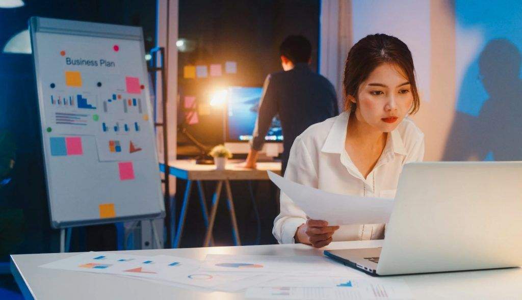 Cách Tính Lương Tăng Ca Dễ Hiểu Cho Người Mới Đi Làm 6 Các loại hình thức trả lương tăng ca tại doanh nghiệp