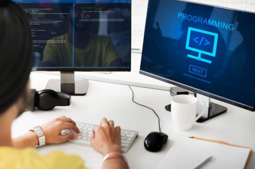Computer Science Là Gì? Tìm Hiểu Mức Thu Nhập Ngành Computer Science 5 computer scientist