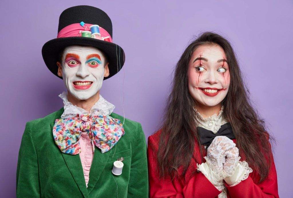 Costume Designer Là Gì? Phân Biệt Costume Designer Và Fashion Designer 6 nhà thiết kế trang phục