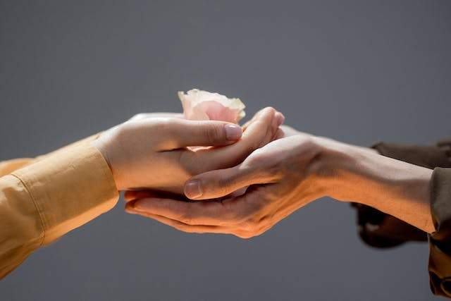 Enneagram Type 2: Tính Cách, Nghề Nghiệp Lý Tưởng Cho “Người Giúp Đỡ” 5 type 2 enneagram