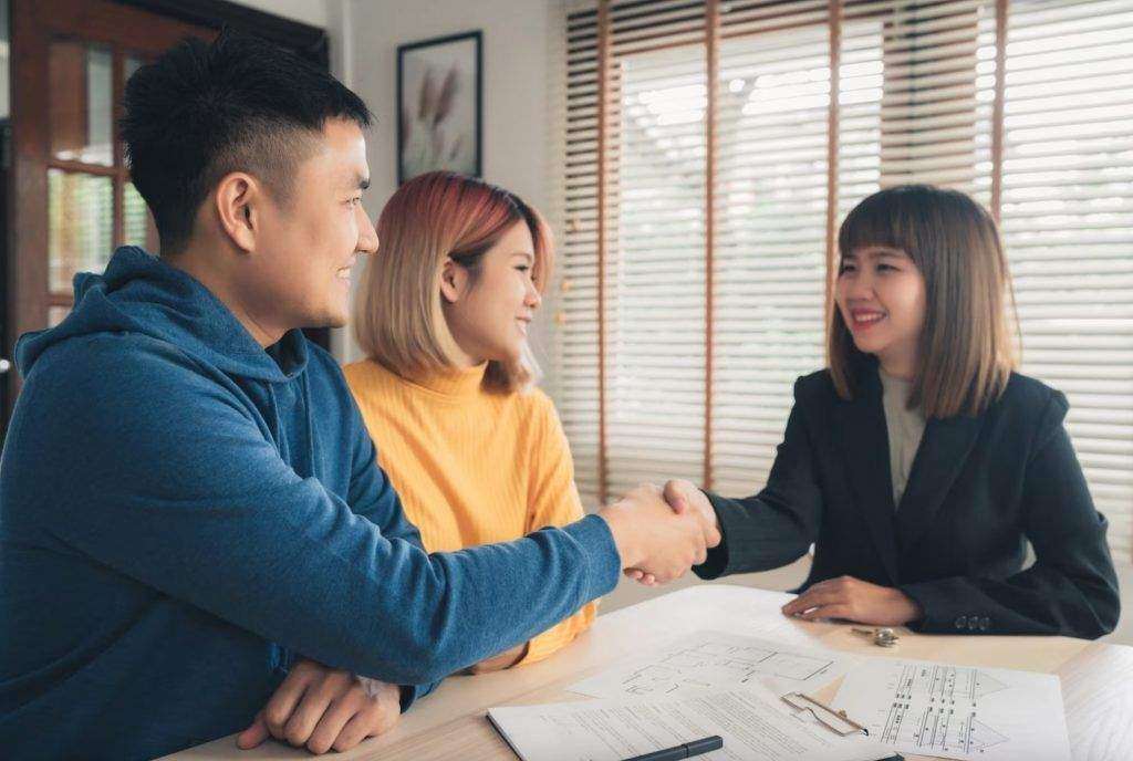 Học Cách Thuyết Phục Khách Hàng – Bí Quyết Để Khách Hàng “Say Yes” Với Sản Phẩm Nhanh Hơn 9 cách thu hút khách hàng