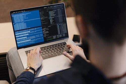 Để học Code cơ bản cần chọn được ngôn ngữ lập trình phù hợp