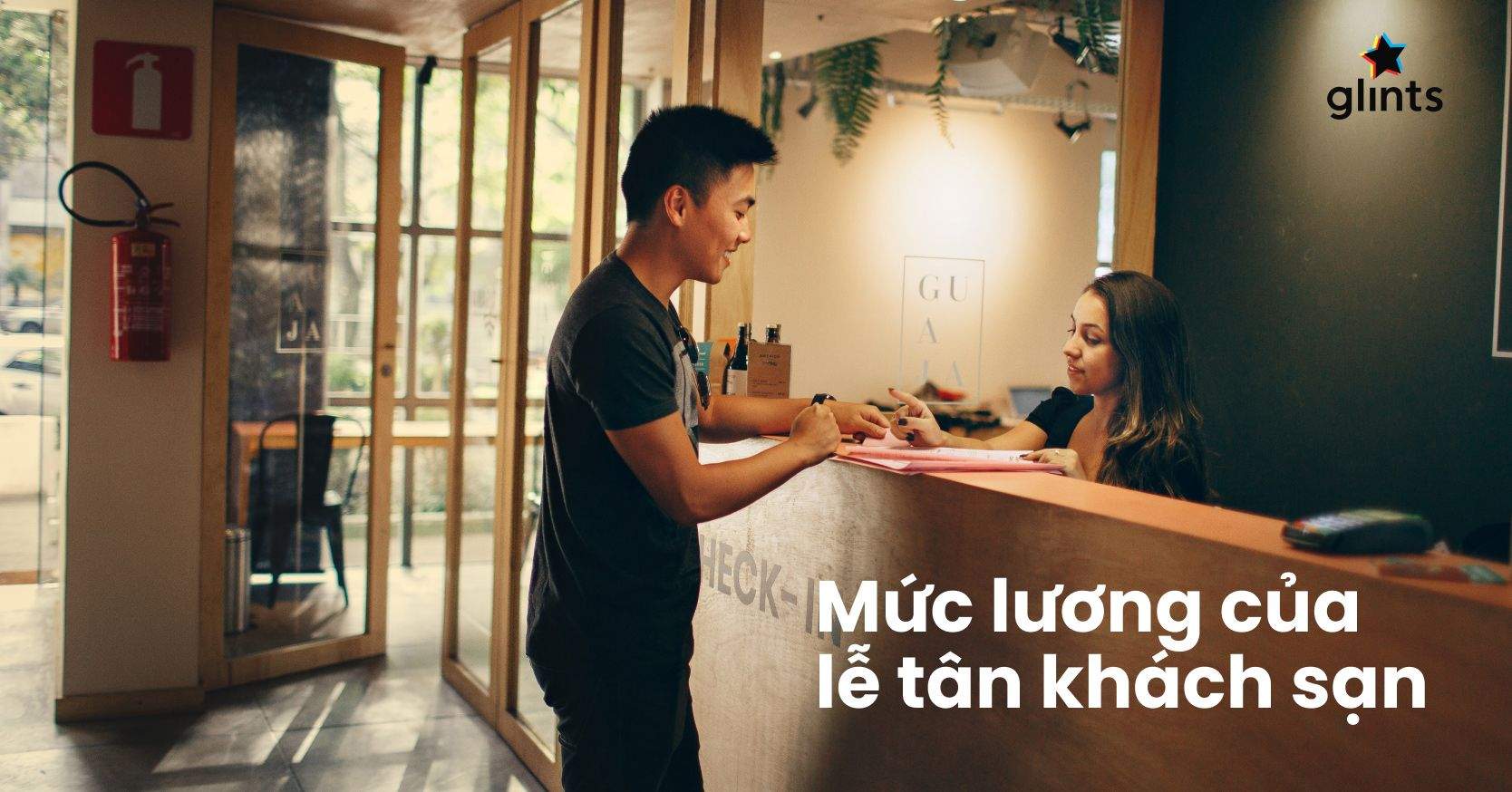 Lương Lễ Tân Khách Sạn Bao Nhiêu? Có Nên Làm Lễ Tân Khách Sạn?