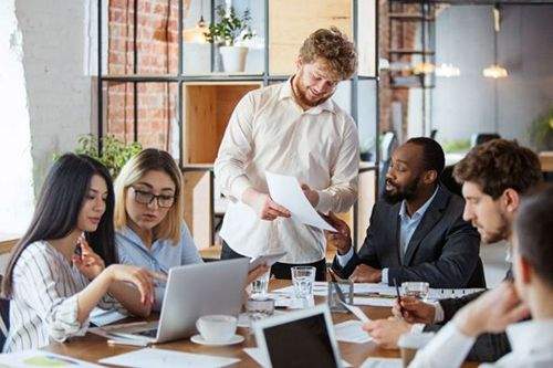 Môi Trường Làm Việc Là Gì? Làm Thế Nào Để Xác Định Môi Trường Làm Việc Lý Tưởng Đối Với Bạn? 11 cấu trúc môi trường làm việc