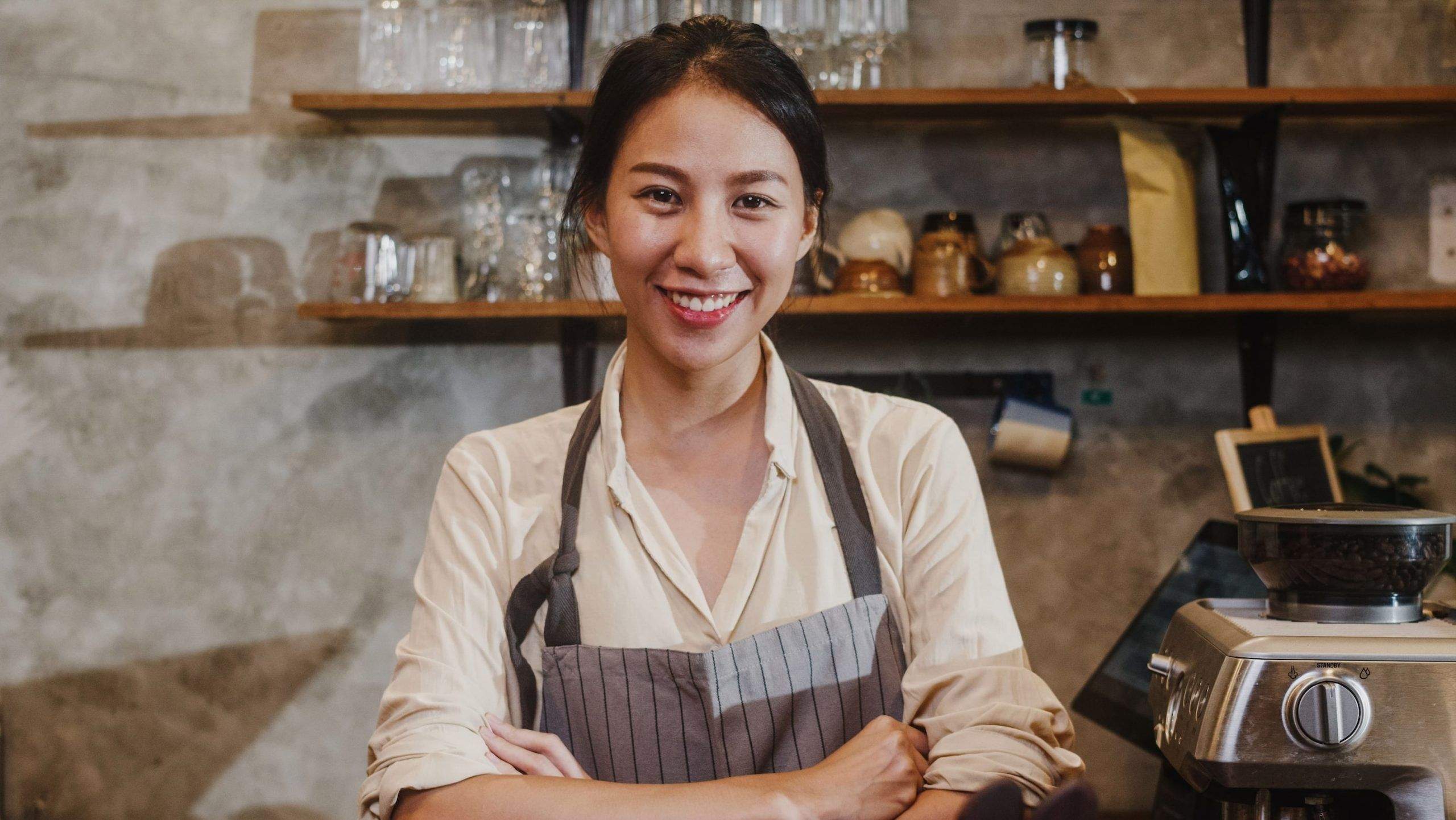 Nhân Viên Pha Chế Là Gì? Vị Trí Barista Vs Bartender Khác Nhau Thế Nào?