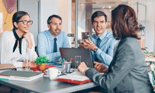 Phong Cách Quản Lý Là Gì? Cách Tìm Ra Phong Cách Quản Lý Phù Hợp 6 Phong cách quản lý dân chủ
