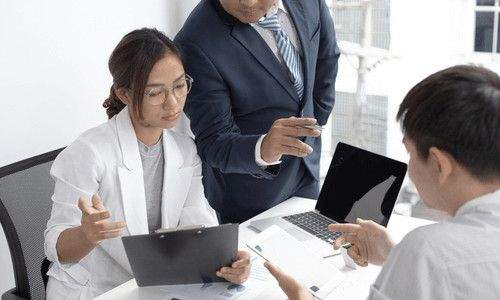 Phụ Nữ Nên Chọn Những Nghề Như Thế Nào? Top 10 Nghề Ổn Định Cho Nữ 7 con gái nên học nghề gì để ổn định