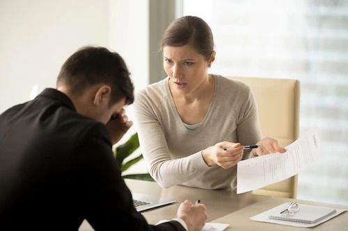 Quy Trình 5 Bước Xử Lý Khiếu Nại Khách Hàng Hiệu Quả 5 Khi xử lý khiếu nại của khách hàng cần khéo léo