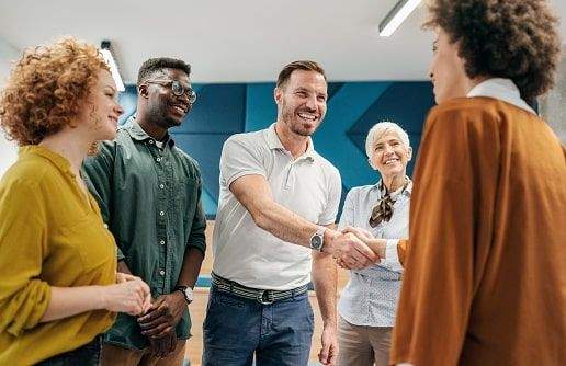 Quy Trình & Chính Sách Thu Hút Nhân Tài Để Đạt Hiệu Quả Cao Cho Doanh Nghiệp 18 Onboarding – Quá trình đào tạo nhập môn