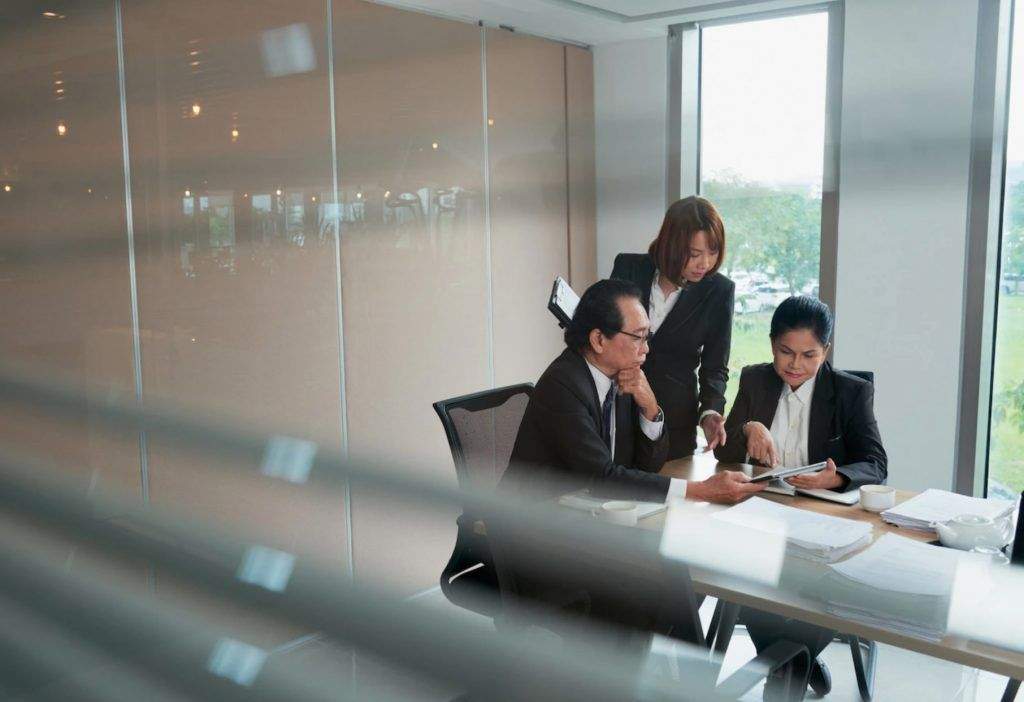 Senior Executive Là Gì? 6 Phẩm Chất Cần Có Của Một Senior Executive 7 yếu tố cần có của senior executive là gì
