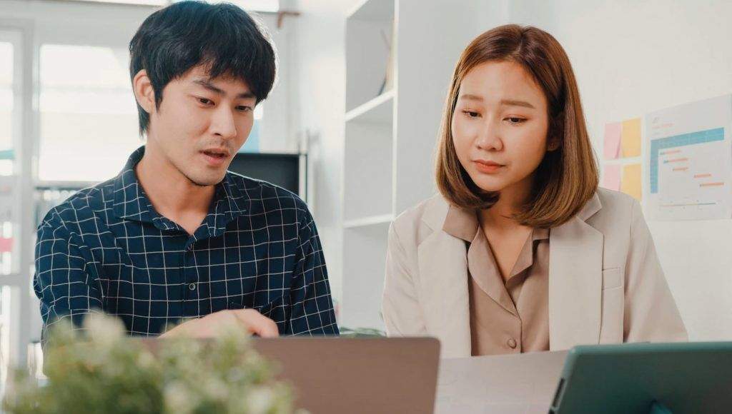 khác nhau giữa Executive và Specialist, generalist và specialist