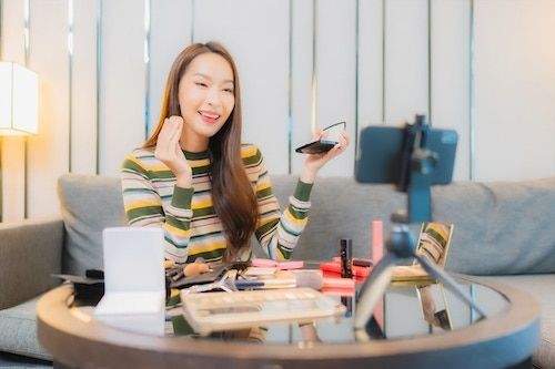 Top 11 Cách Marketing Hiệu Quả, Chi Phí Thấp 7 Livestream bán hàng là một phương thức mang lại hiệu quả lớn