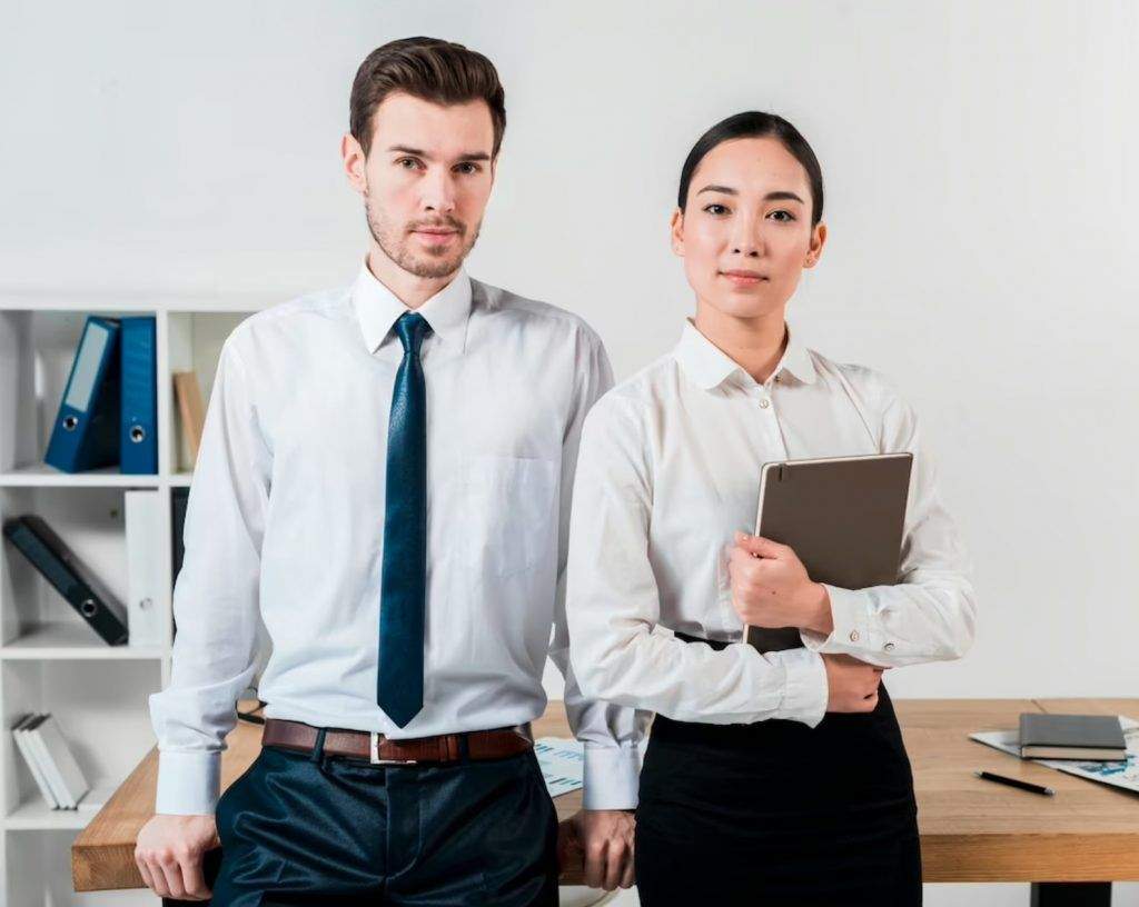 White-Collar Là Gì? Khác Gì Với Blue-Collar? Bật Mí Những Màu Sắc Nghề Nghiệp Thú Vị 10 White-collar worker là gì