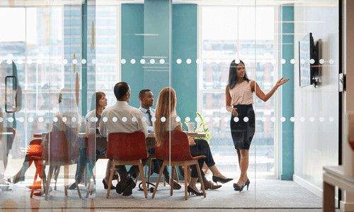 Định Kiến Về Sếp Nữ Đúng Hay Sai? Sếp Nữ Cần Làm Gì Để Đi Ngược Lại Những Định Kiến Này 5 định kiến về sếp nữ