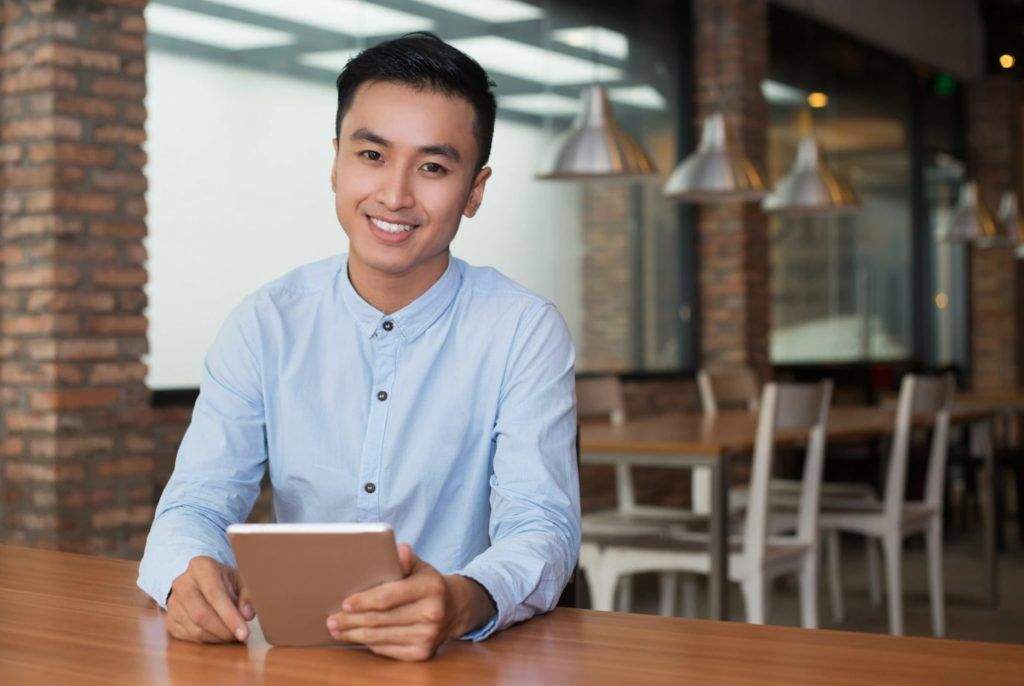 Nghề Phiên Dịch Tiếng Anh: Giải Đáp A-Z Về Thu Nhập Và Cơ Hội Phát Triển 3 thông dịch viên tiếng anh là gì