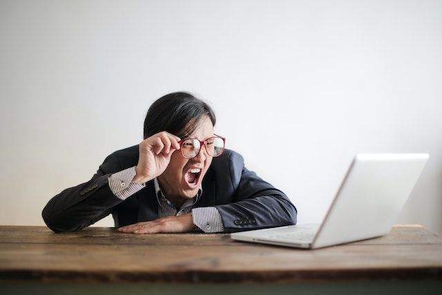 Stalk Là Gì? Cách Nhận Biết Và Hạn Chế Khi Bị Stalk Tại Nơi Làm Việc 6 stalk là gì