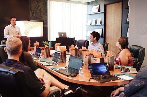 Training Là Gì? Các Hình Thức Training Phổ Biến Nhất 6 training nghĩa là gì